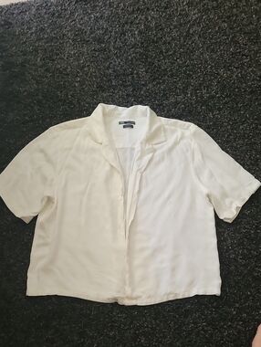 Zara White Cropped Short-Sleeve Button-Down Shirt